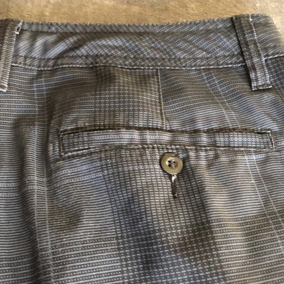 Men’s size 32 hang ten shorts - Picture 12 of 14